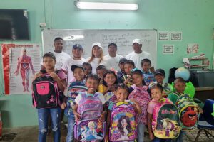 Trabajo en equipo y solidaridad: El éxito del programa Mochila Solidaria en J Cain