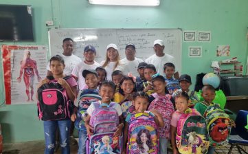 Trabajo en equipo y solidaridad: El éxito del programa Mochila Solidaria en J Cain